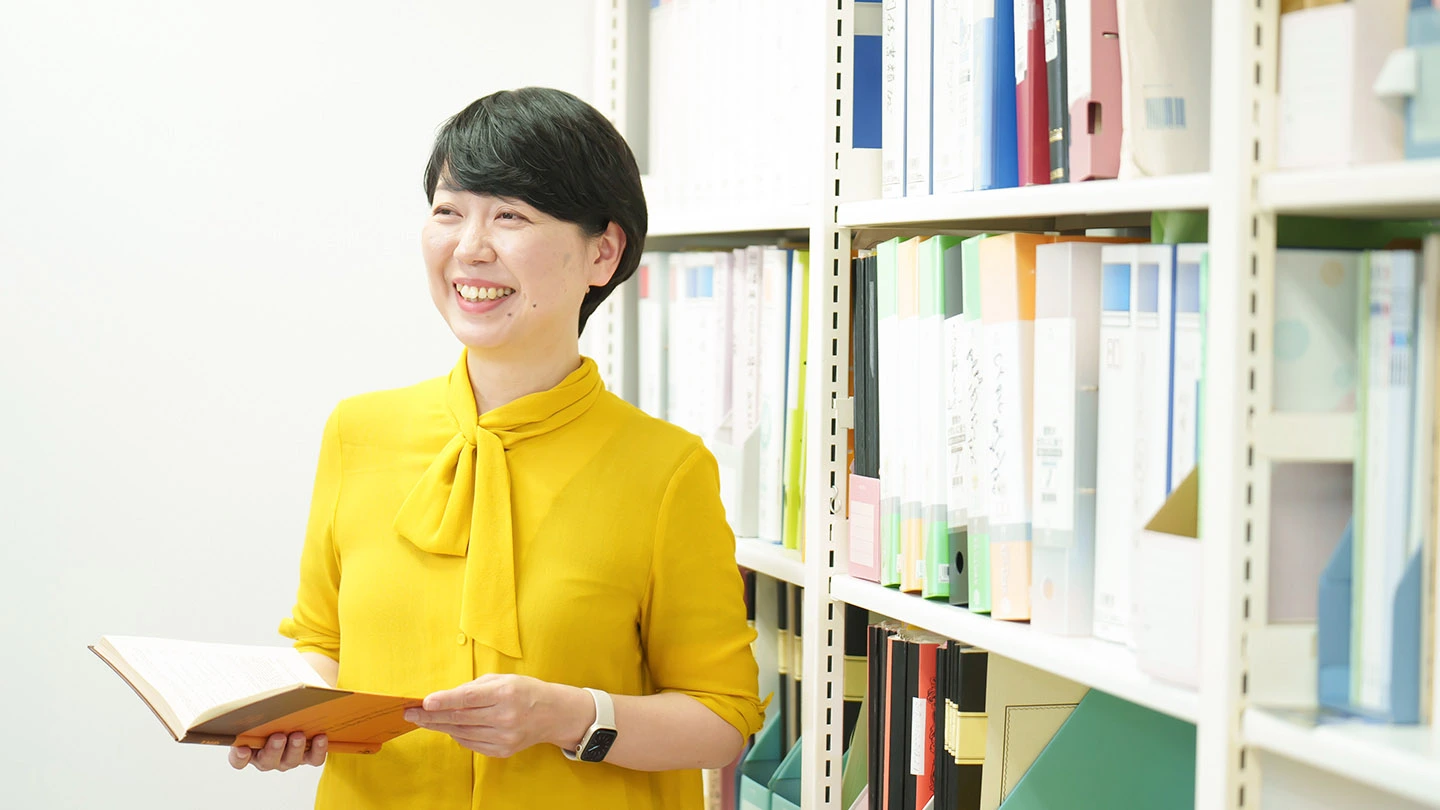 人物写真：関口仁子特定教授