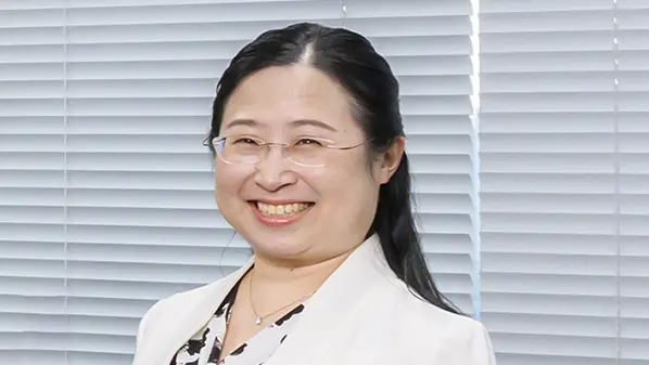 Portrait photography: Assoc. prof. Yamaguchi