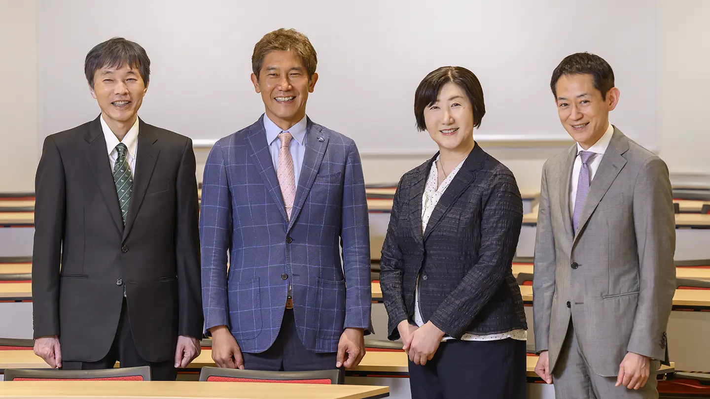 (from left)Executive Vice President Furukawa, Sakaguchi, PD of Innovative-Life Society, Goto, PD of GX Frontier and Ishikawa, PD of Total Health Design