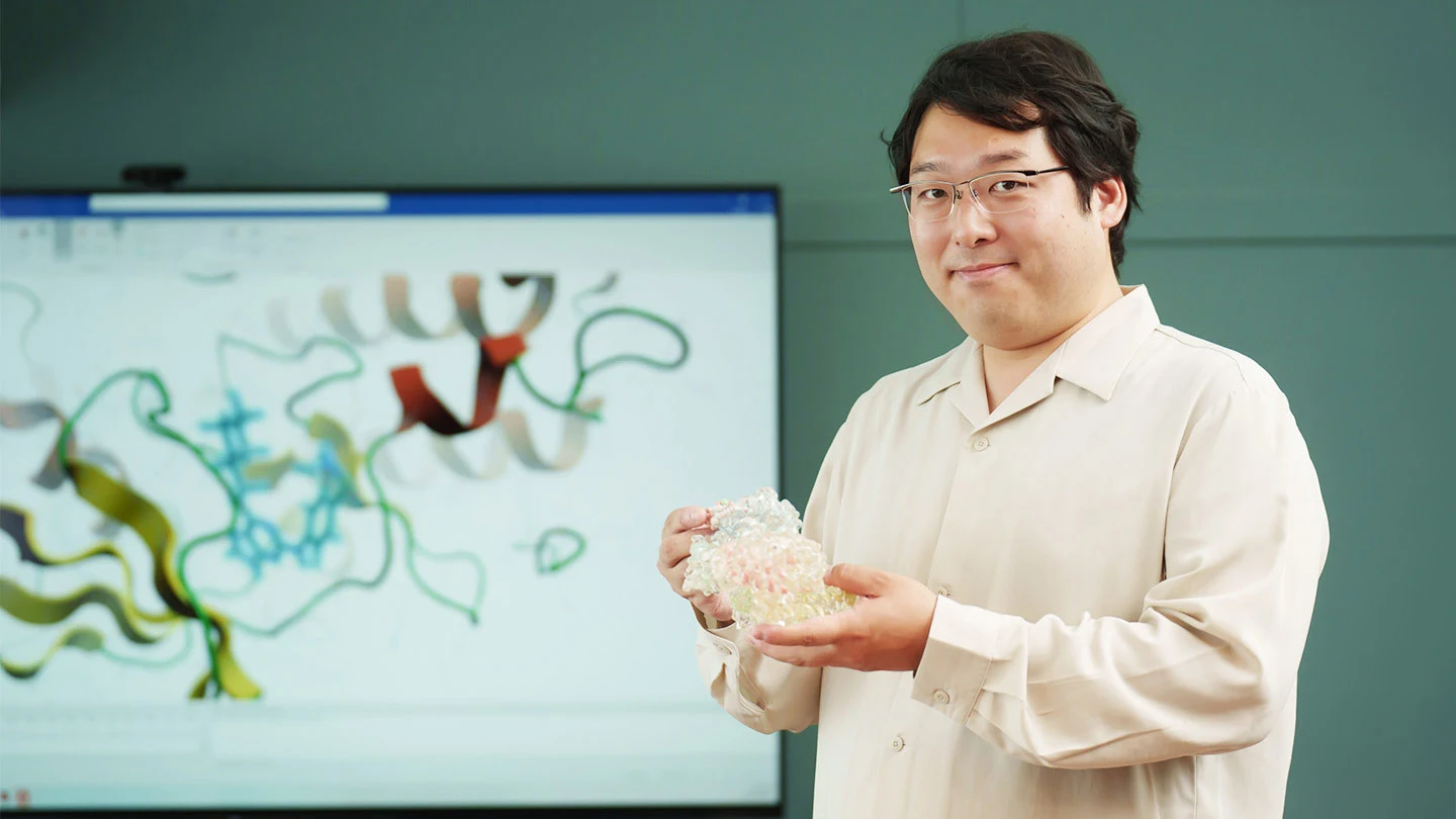 Portrait photography: Professor Masahito Ohue