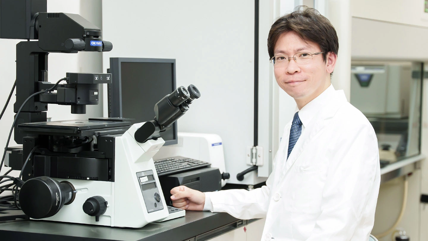 人物写真：塩飽裕紀准教授